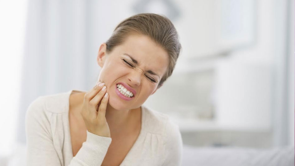 In an event of a dental emergency, call us on 03 9557 0957 immediately